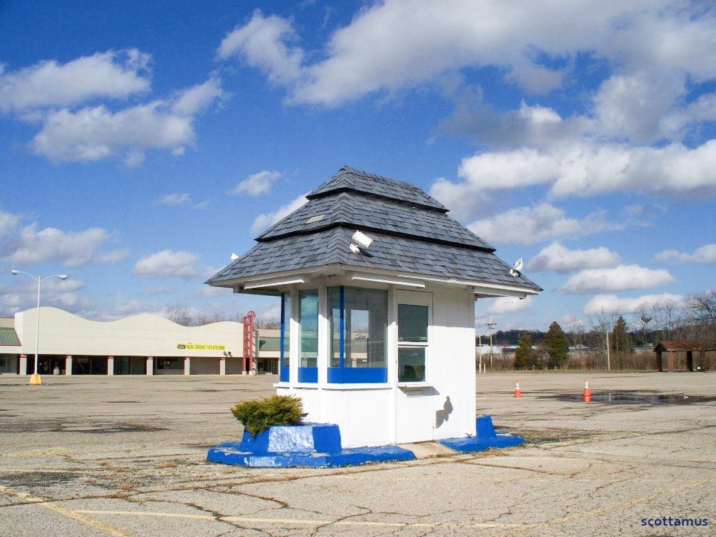 Hamilton West Shopping Center photo 5