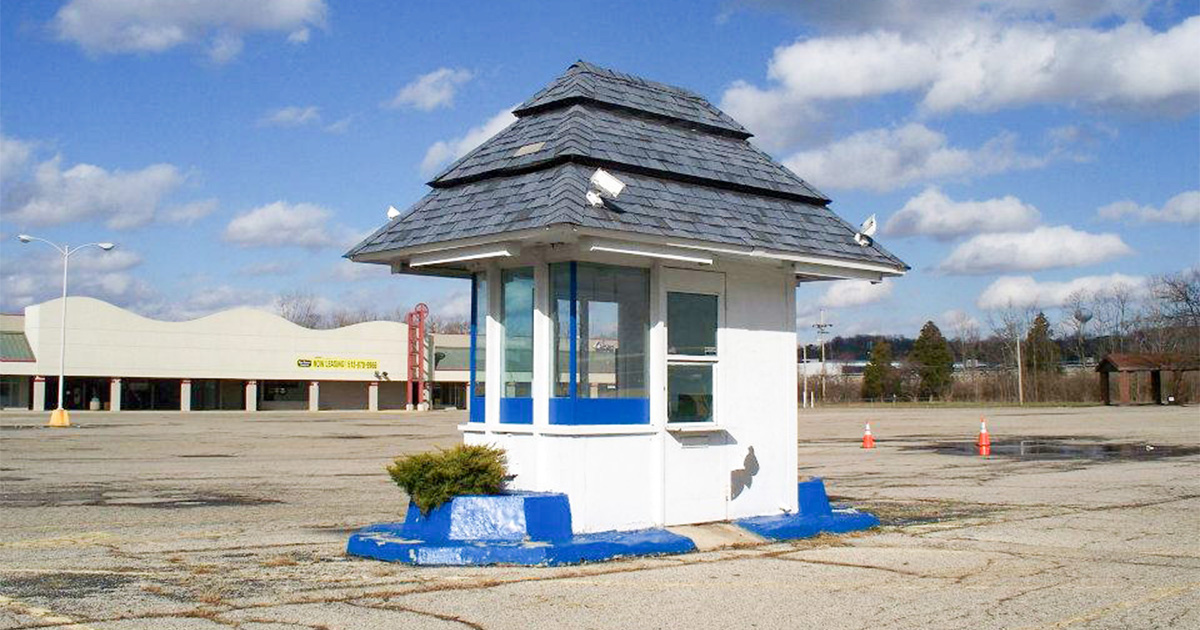 Hamilton West Shopping Center