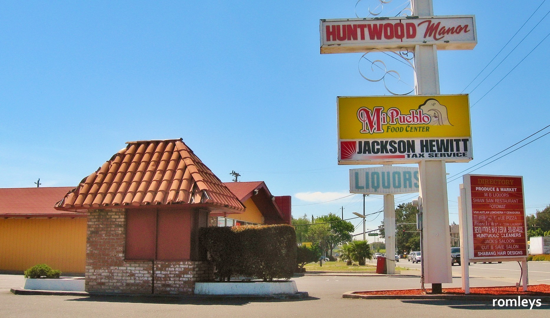 Harder Rd. at Mocine Ave. photo 1